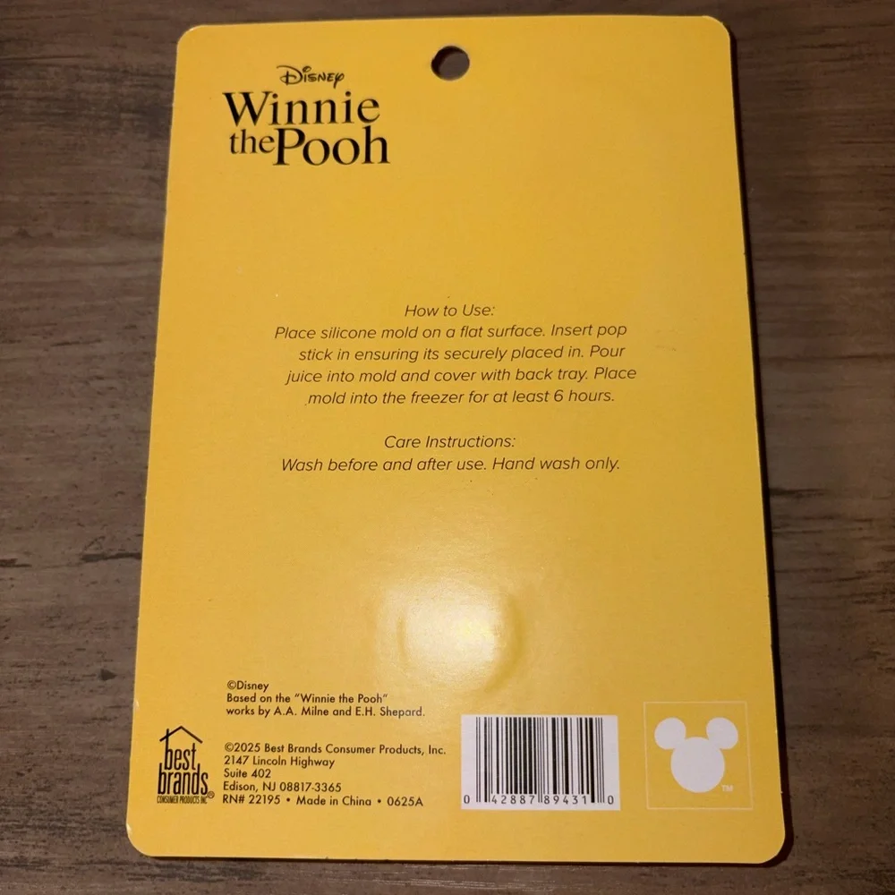 🆕💜 Disney Winnie the Pooh Silicone Popsicle Ice Pop Mold Yellow NWT Kitchen